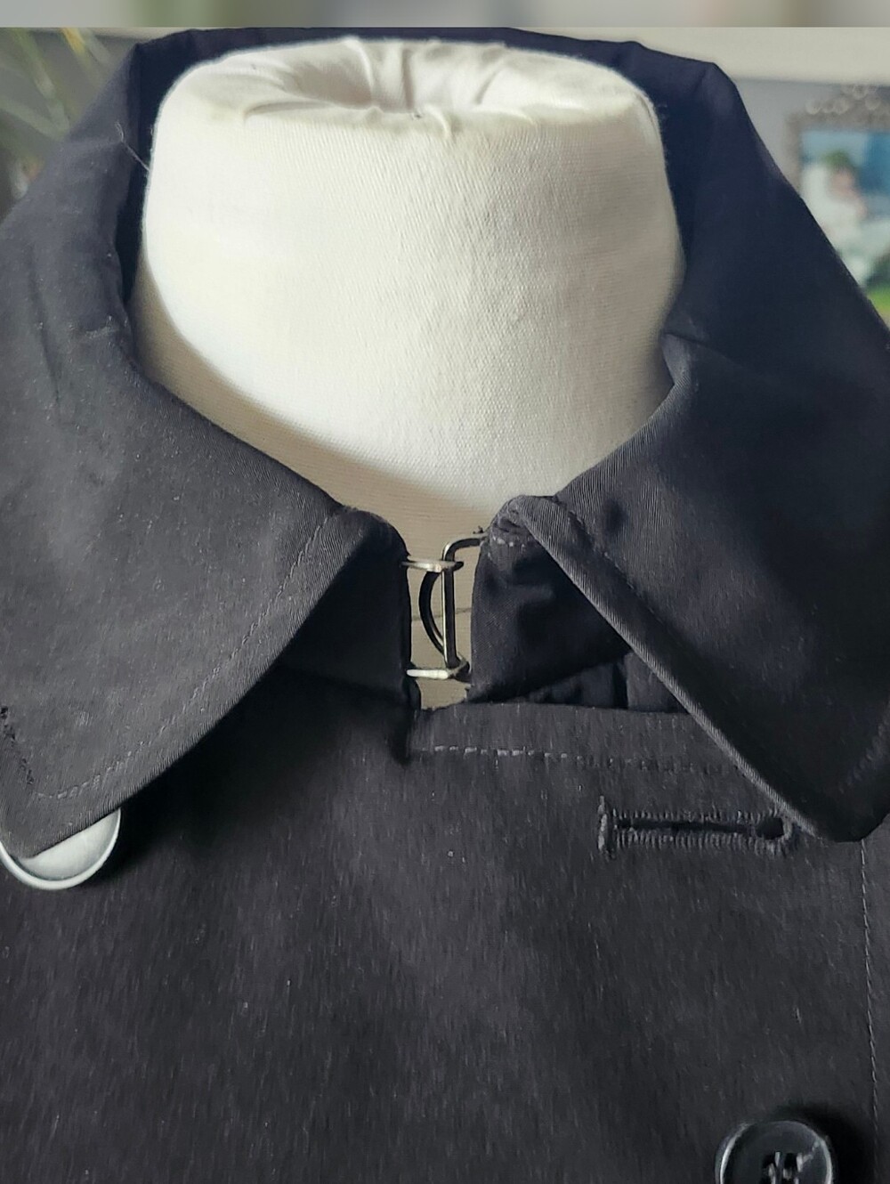 London Fog Black Double-Breasted Belted Trench Coat — (Pristine) Sz 8 - Picture 5 of 9
